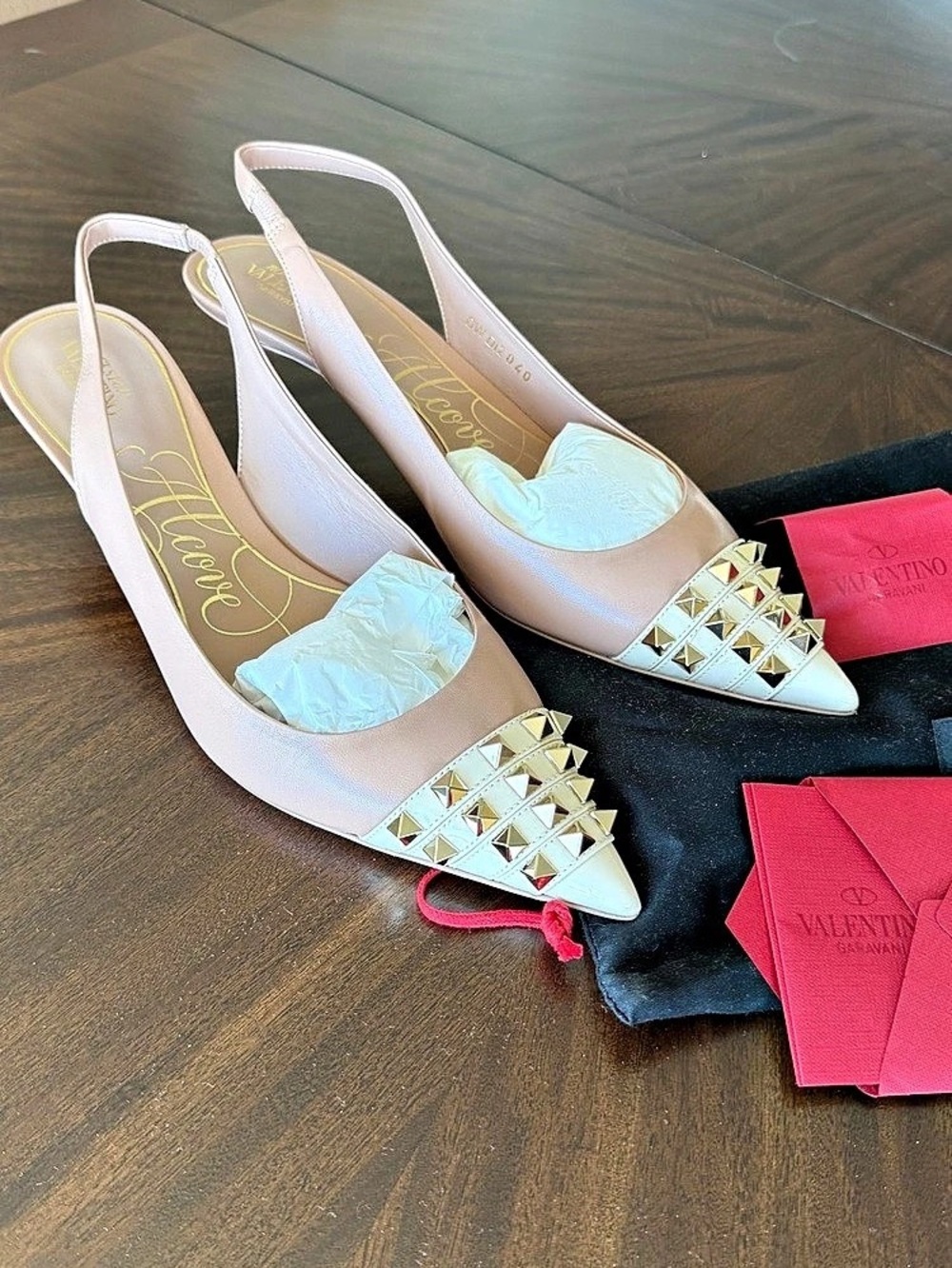 Valentino Garavani Rockstud Heels Pink
